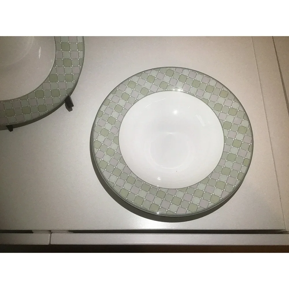 Mikasa Ultima+ Green Silk HK318 Rimmed Soup Bowls Set of 4 Fine China Green Grey